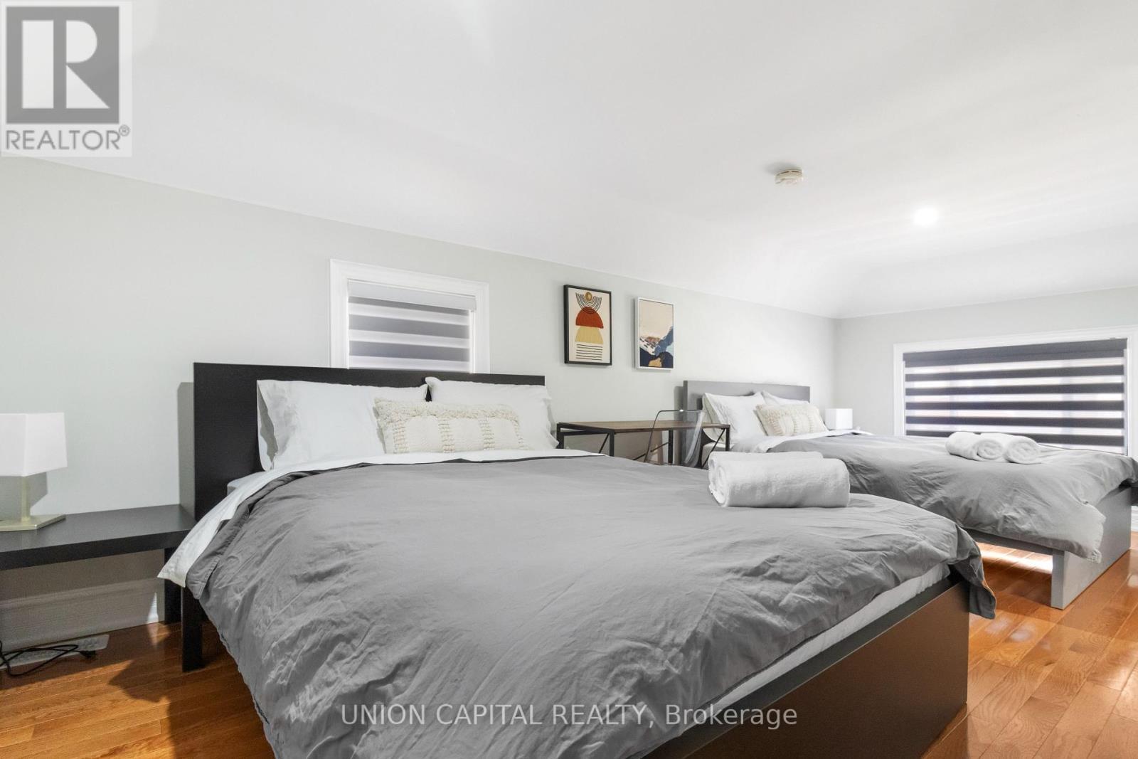 186 Lincoln Road W, Fort Erie, ON - Indoor Photo Showing Bedroom