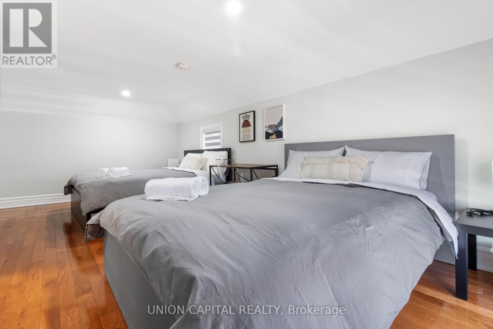 186 Lincoln Road W, Fort Erie, ON - Indoor Photo Showing Bedroom