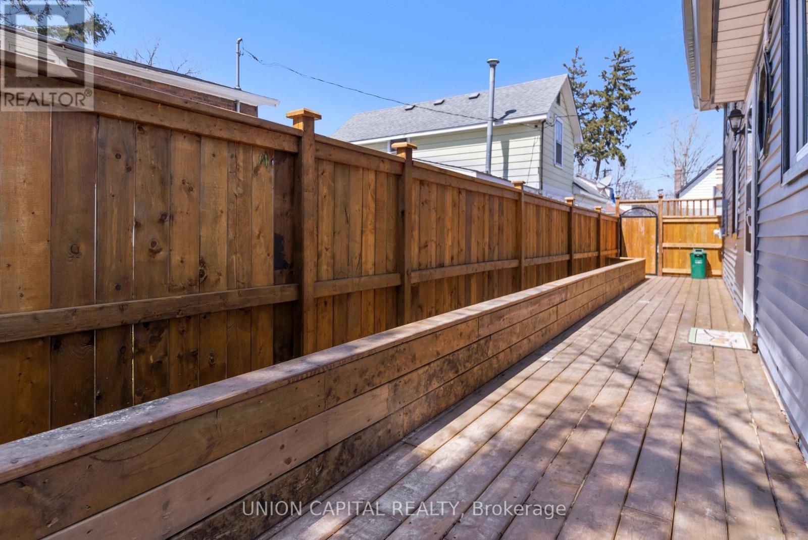 186 Lincoln Road W, Fort Erie, ON - Outdoor With Deck Patio Veranda With Exterior