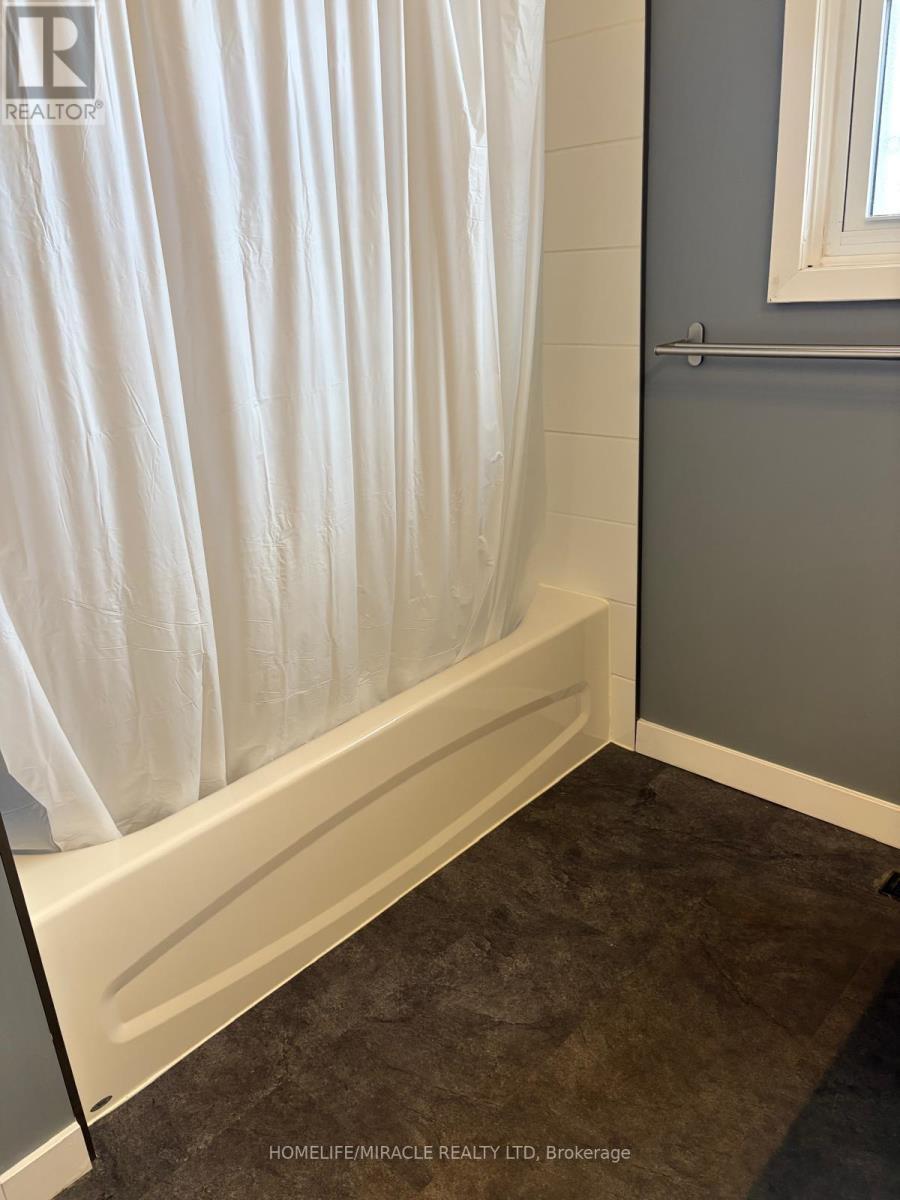 312 Grantham Avenue, St. Catharines, ON - Indoor