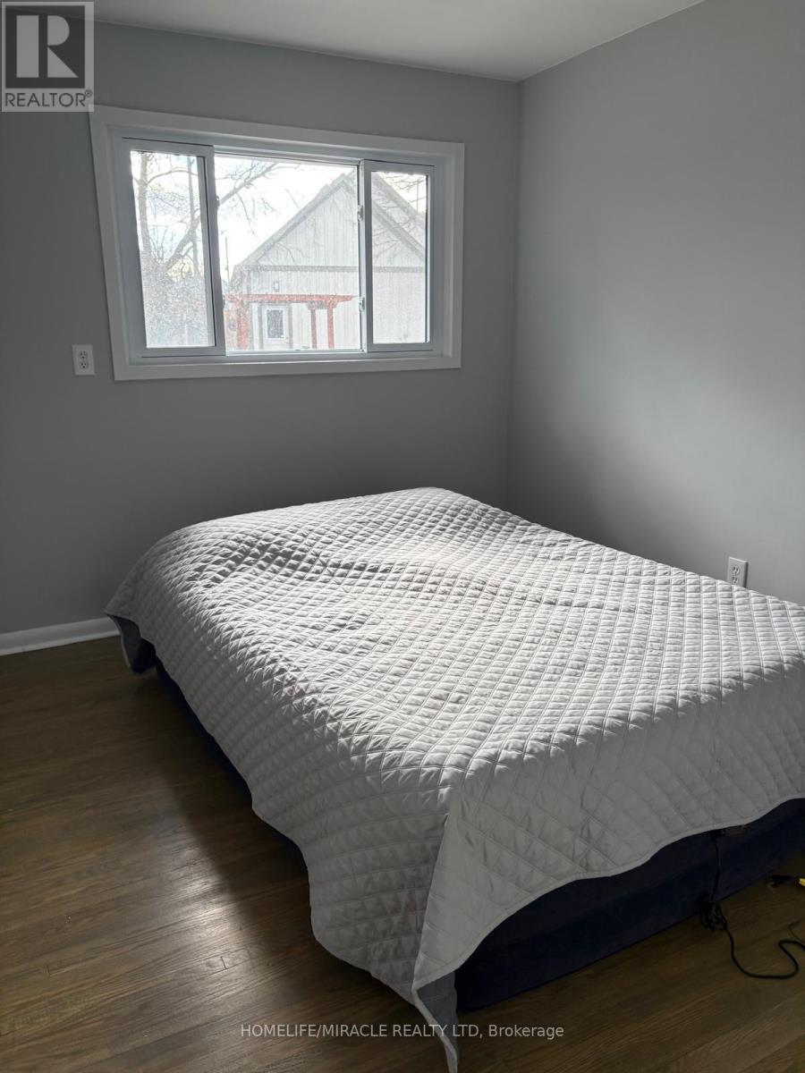 312 Grantham Avenue, St. Catharines, ON - Indoor Photo Showing Bedroom