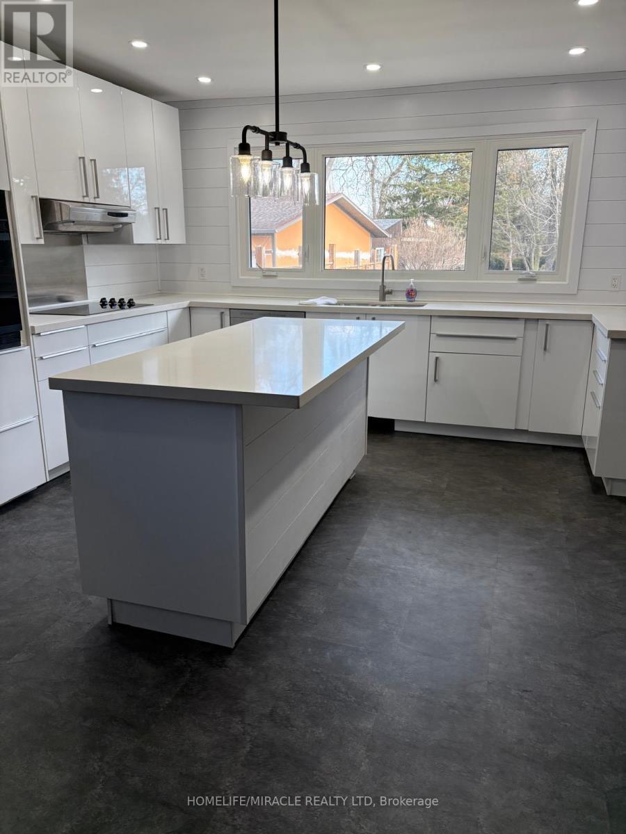 312 Grantham Avenue, St. Catharines, ON - Indoor Photo Showing Kitchen