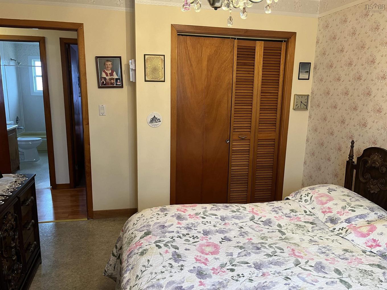 67 South Street, Donkin, NS