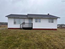 67 South Street Donkin, NS B1A 6T1