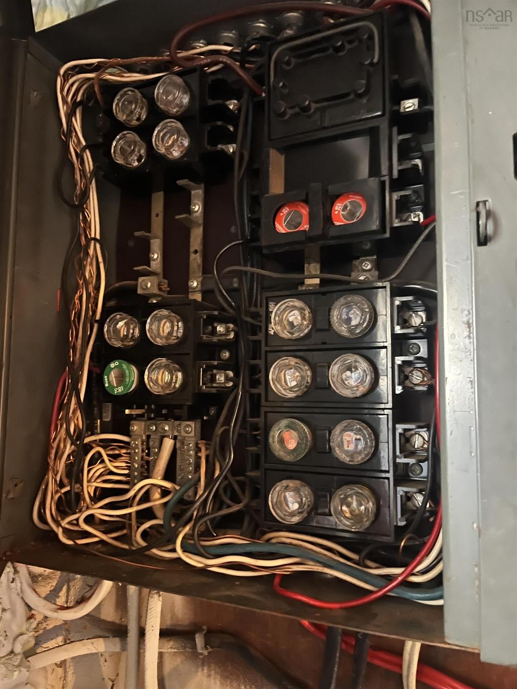 67 South Street, Donkin, NS