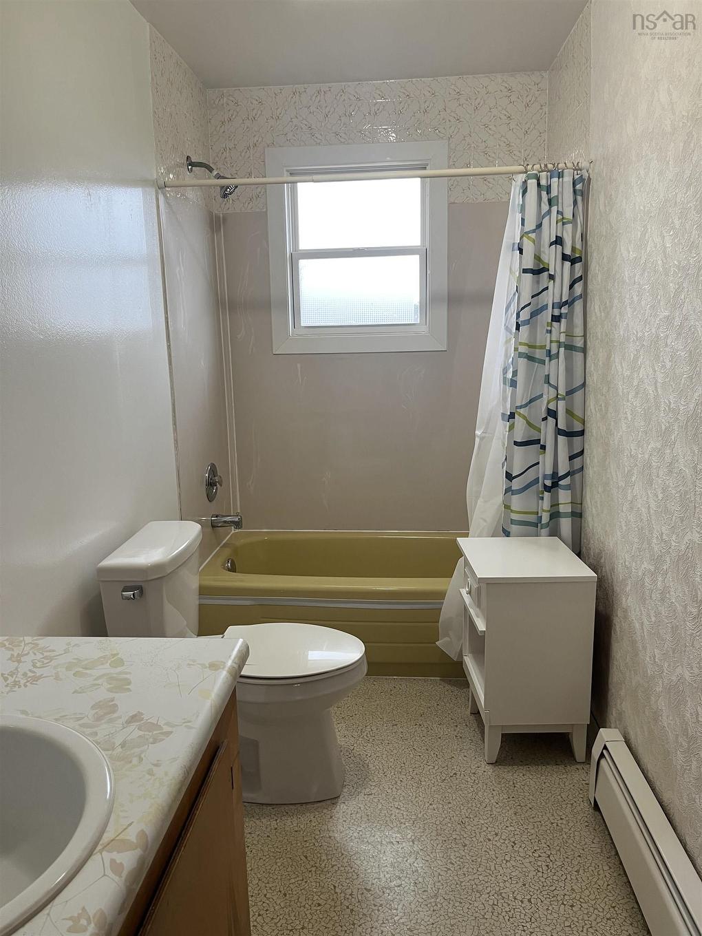 67 South Street, Donkin, NS