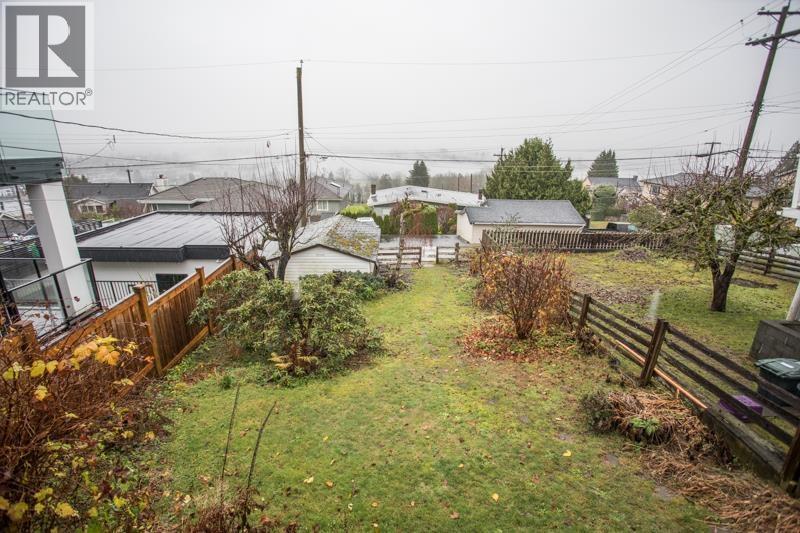 11 Hythe Avenue, Burnaby, BC - Outdoor