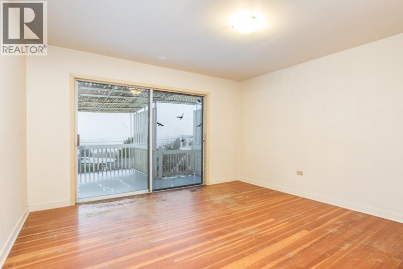 11 Hythe Avenue, Burnaby, BC - Indoor Photo Showing Other Room