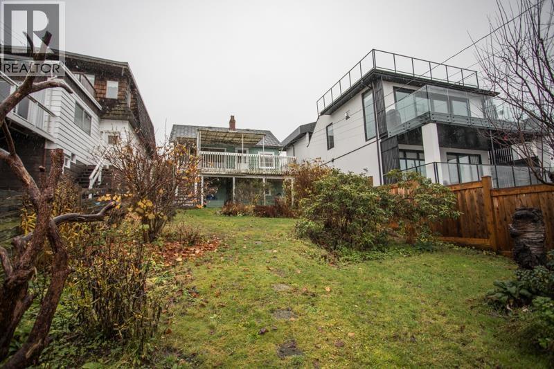 11 Hythe Avenue, Burnaby, BC - Outdoor