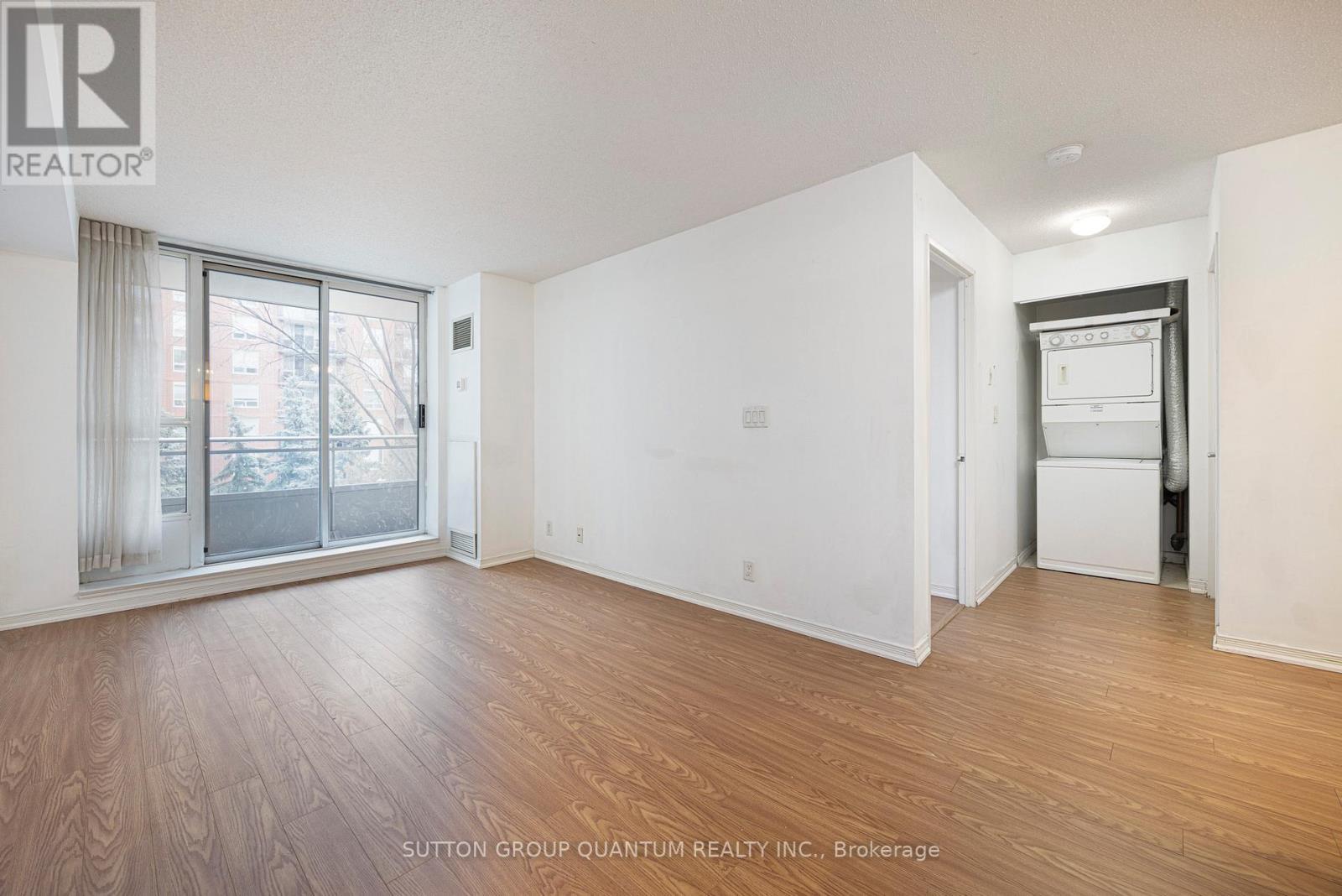 302 - 245 Davisville Avenue, Toronto, ON - Indoor Photo Showing Other Room