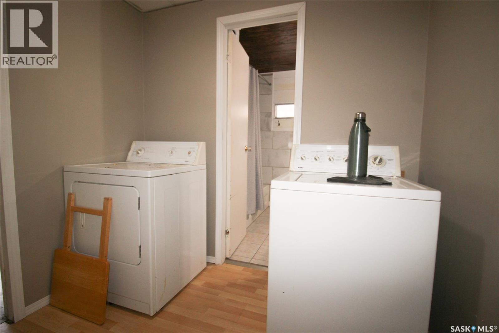 513-515 2Nd Avenue S, Simmie, SK