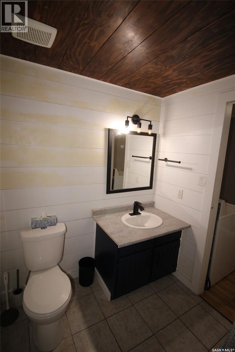 513-515 2Nd Avenue S, Simmie, SK