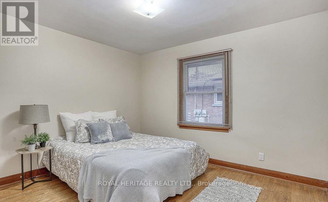 339 Nipigon Street E, Oshawa, ON - Indoor Photo Showing Bedroom