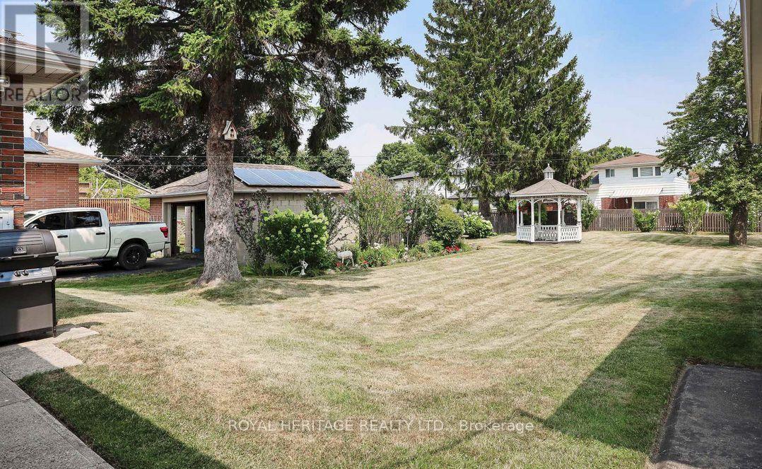 339 Nipigon Street E, Oshawa, ON - Outdoor