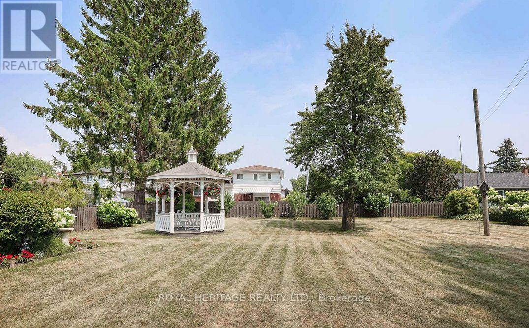 339 Nipigon Street E, Oshawa, ON - Outdoor