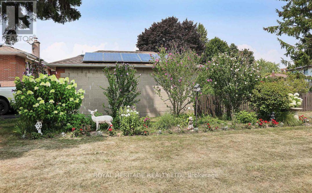 339 Nipigon Street E, Oshawa, ON - Outdoor