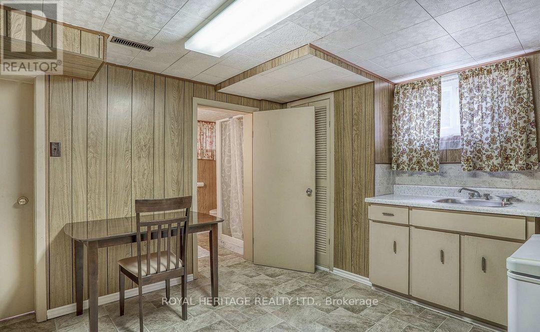 339 Nipigon Street E, Oshawa, ON - Indoor