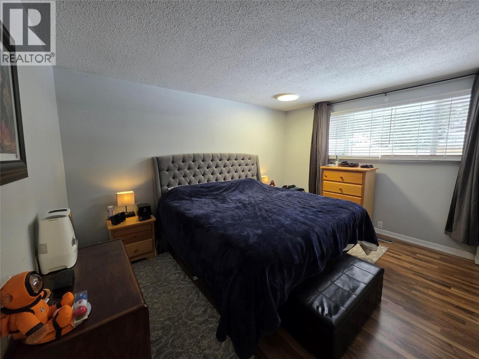 176 Cambourne Crescent, Elkford, BC - Indoor Photo Showing Bedroom