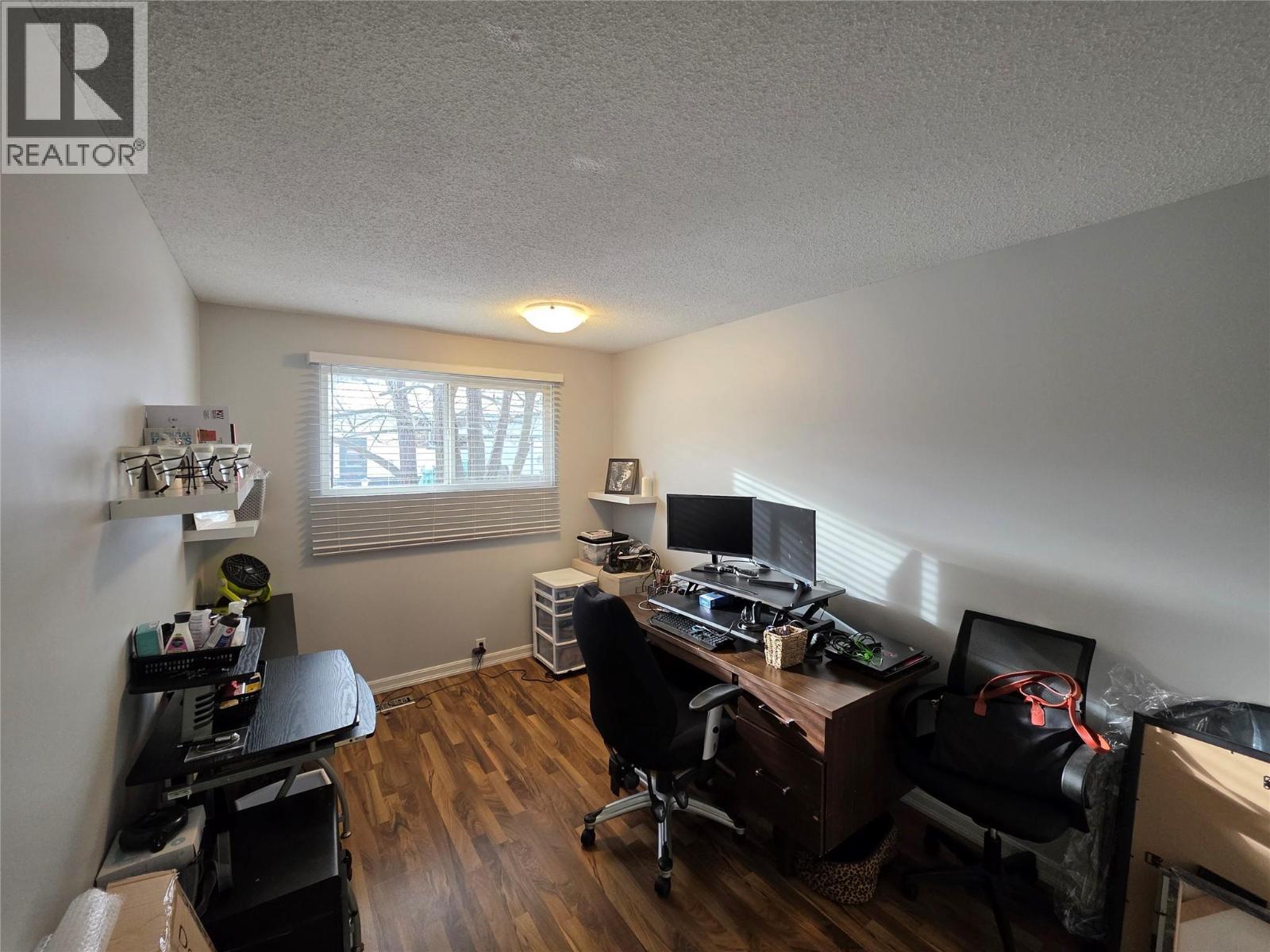 176 Cambourne Crescent, Elkford, BC - Indoor Photo Showing Office