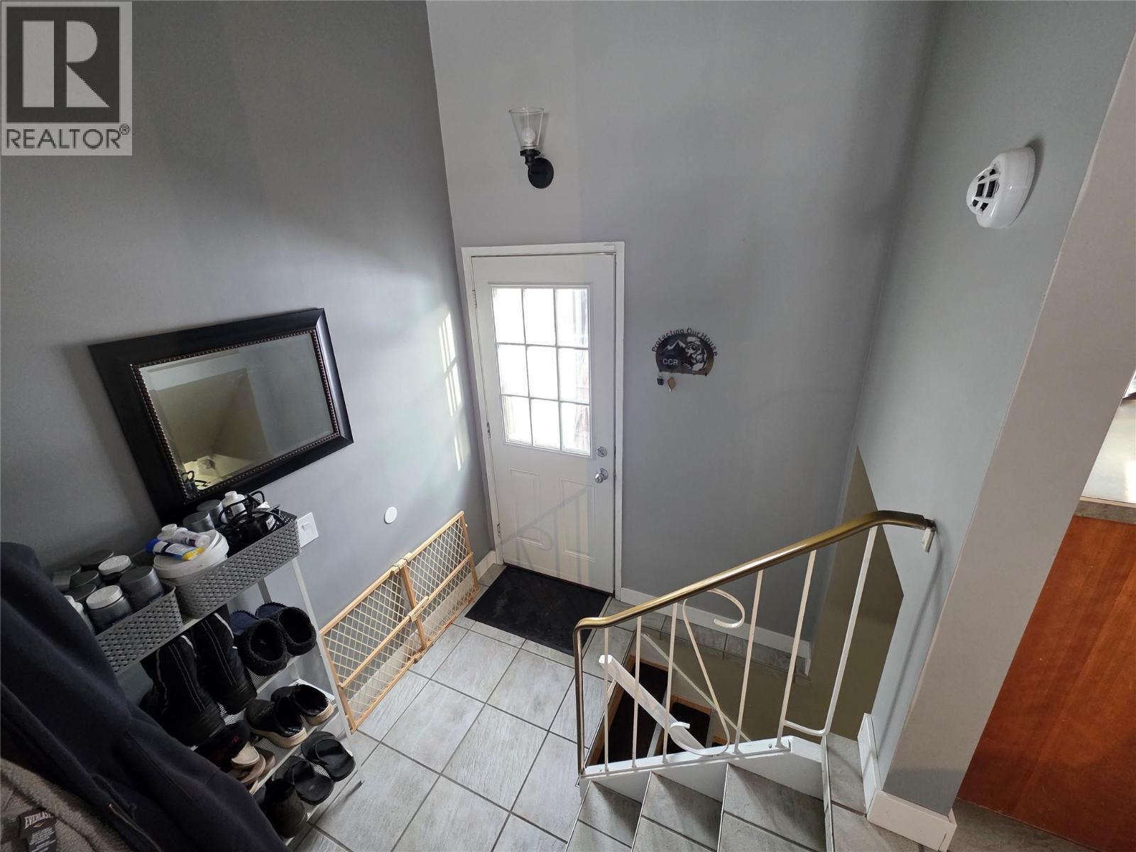 176 Cambourne Crescent, Elkford, BC - Indoor Photo Showing Other Room