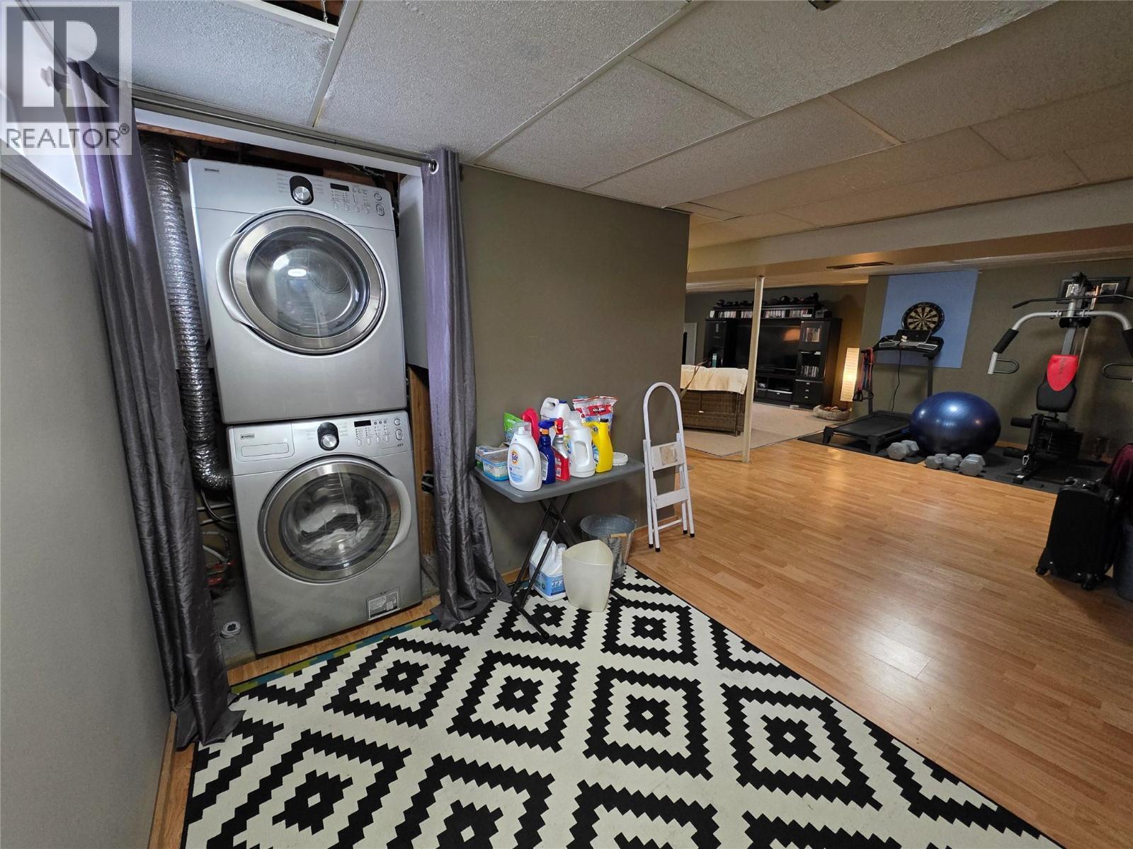 176 Cambourne Crescent, Elkford, BC - Indoor Photo Showing Laundry Room