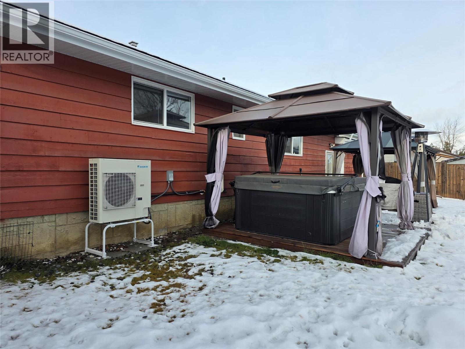 176 Cambourne Crescent, Elkford, BC - Outdoor With Exterior
