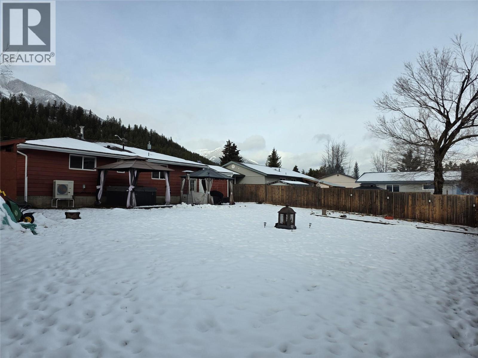 176 Cambourne Crescent, Elkford, BC - Outdoor With Deck Patio Veranda