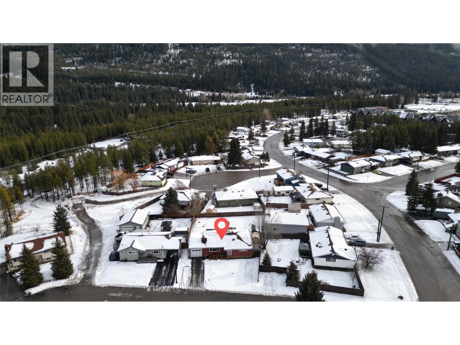 176 Cambourne Crescent, Elkford, BC - Outdoor With View