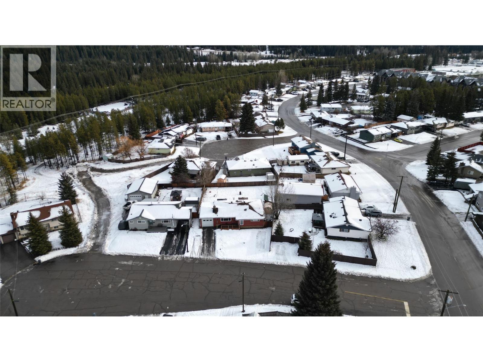 176 Cambourne Crescent, Elkford, BC - Outdoor With View