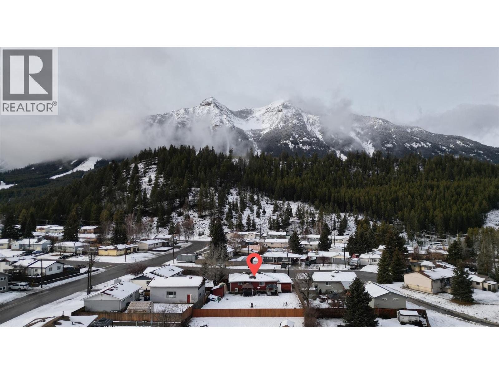 176 Cambourne Crescent, Elkford, BC - Outdoor With View