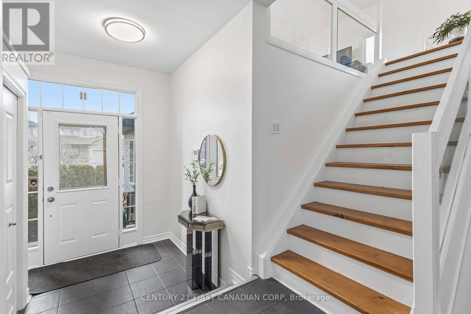 1353 South Wenige Drive, London North (North C), ON - Indoor Photo Showing Other Room