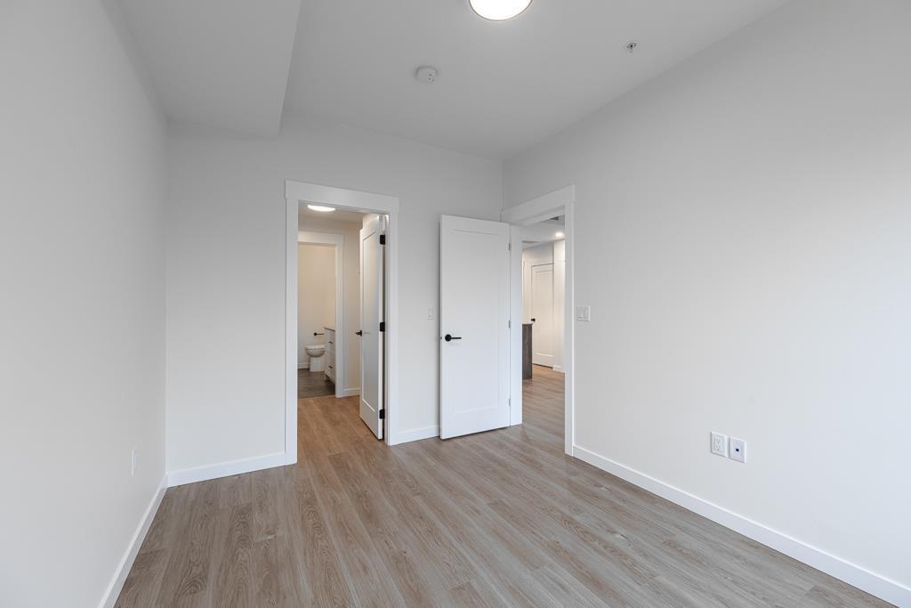 408 27215 Aldergrove Town Centre Drive, Langley, BC - Indoor Photo Showing Other Room