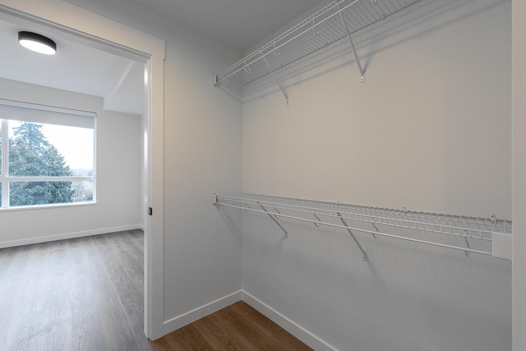 408 27215 Aldergrove Town Centre Drive, Langley, BC - Indoor With Storage