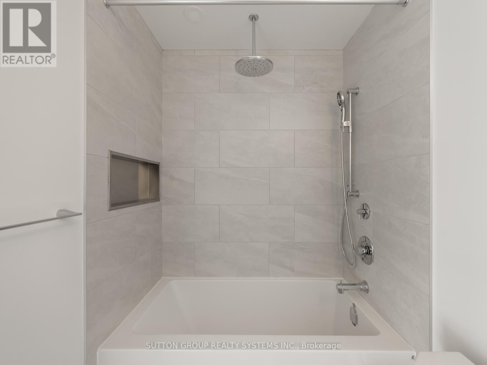 3505 - 395 Square One Drive, Mississauga, ON - Indoor Photo Showing Bathroom