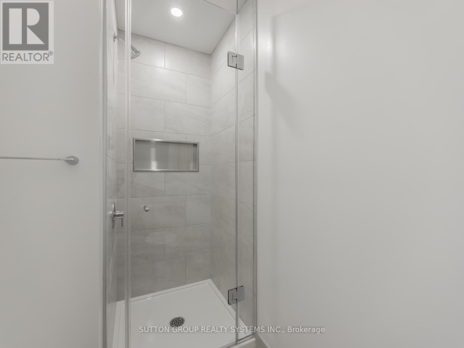 3505 - 395 Square One Drive, Mississauga, ON - Indoor Photo Showing Bathroom