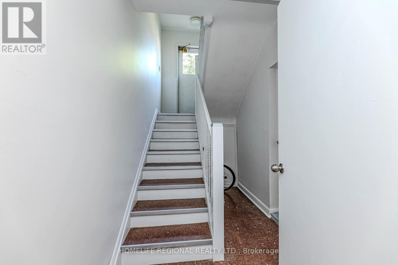 50 Cuffley Crescent N, Toronto, ON - Indoor Photo Showing Other Room