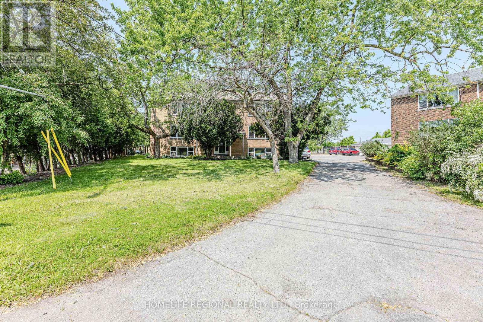 50 Cuffley Crescent N, Toronto, ON - Outdoor