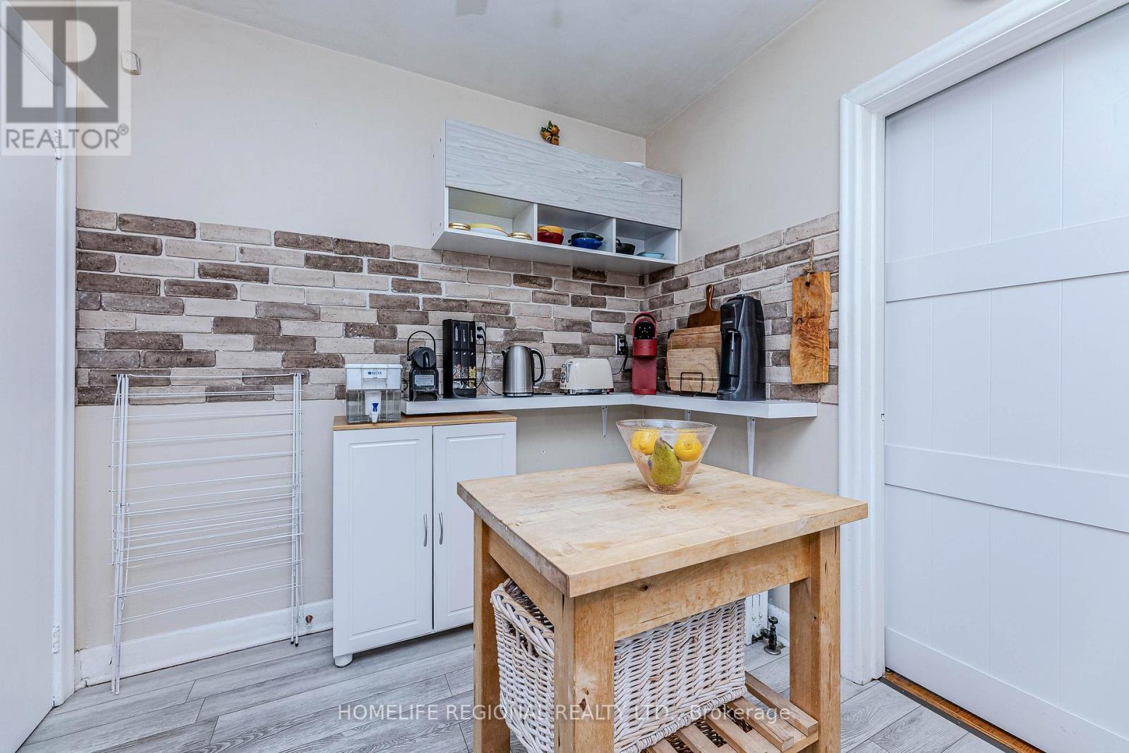 50 Cuffley Crescent N, Toronto, ON - Indoor