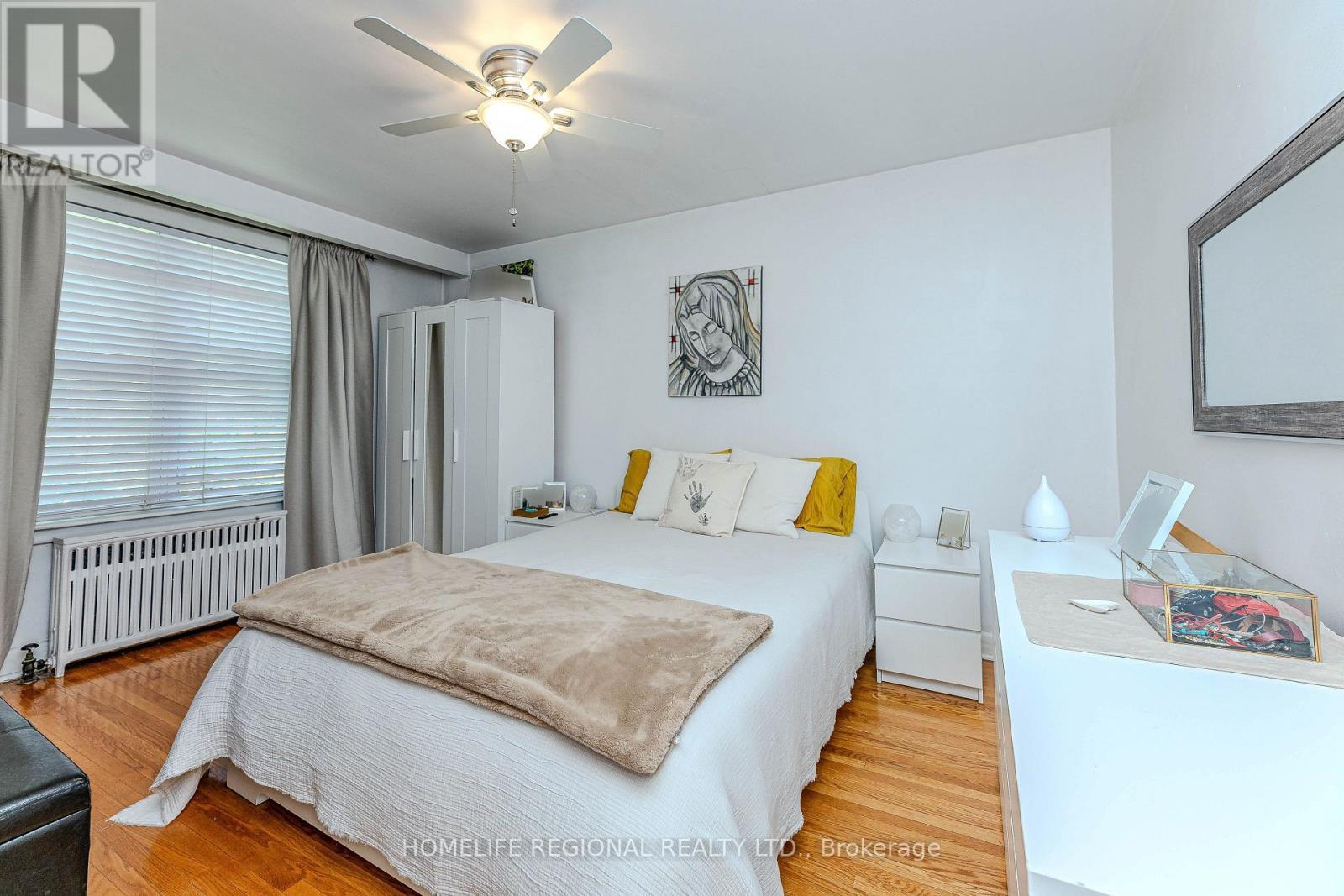 50 Cuffley Crescent N, Toronto, ON - Indoor Photo Showing Bedroom