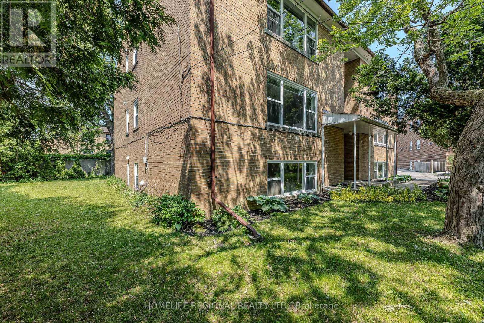 50 Cuffley Crescent N, Toronto, ON - Outdoor