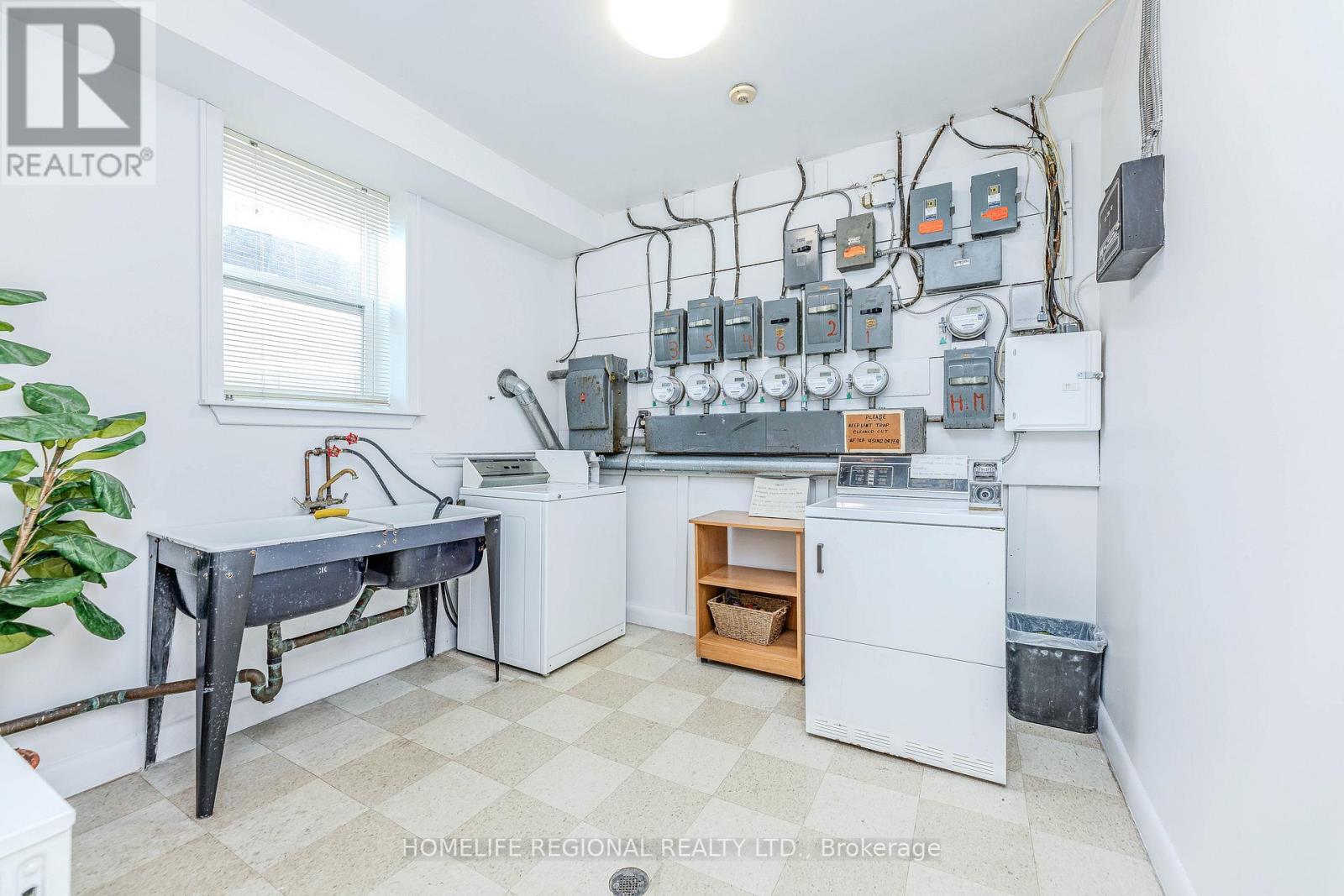 50 Cuffley Crescent N, Toronto, ON - Indoor Photo Showing Laundry Room