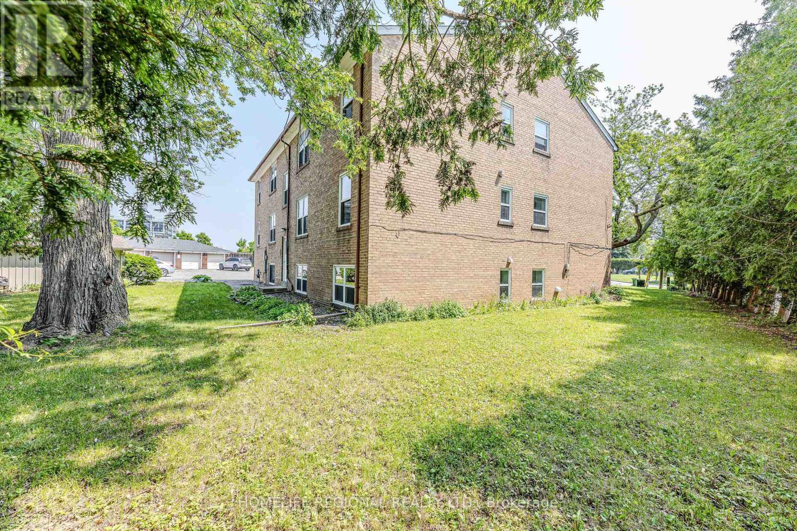 50 Cuffley Crescent N, Toronto, ON - Outdoor