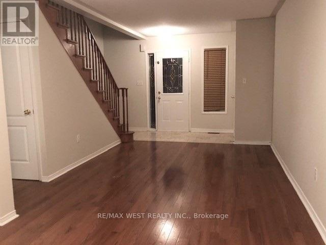 Upper - 85 Dells Crescent, Brampton, ON - Indoor Photo Showing Other Room