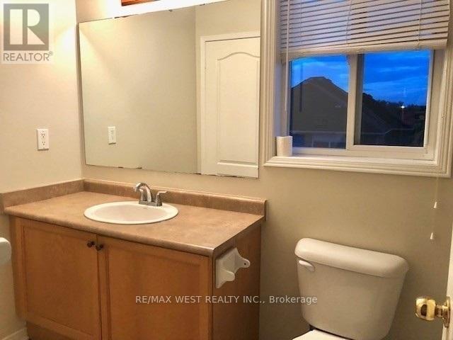 Upper - 85 Dells Crescent, Brampton, ON - Indoor Photo Showing Bathroom