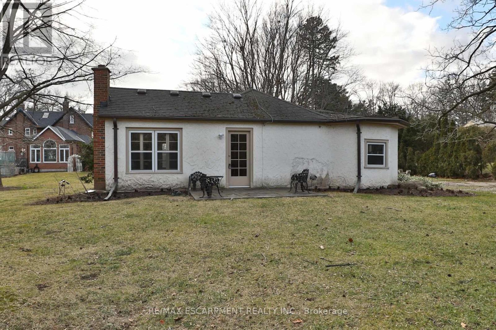 Cottage - 243 Shoreacres Road, Burlington, ON