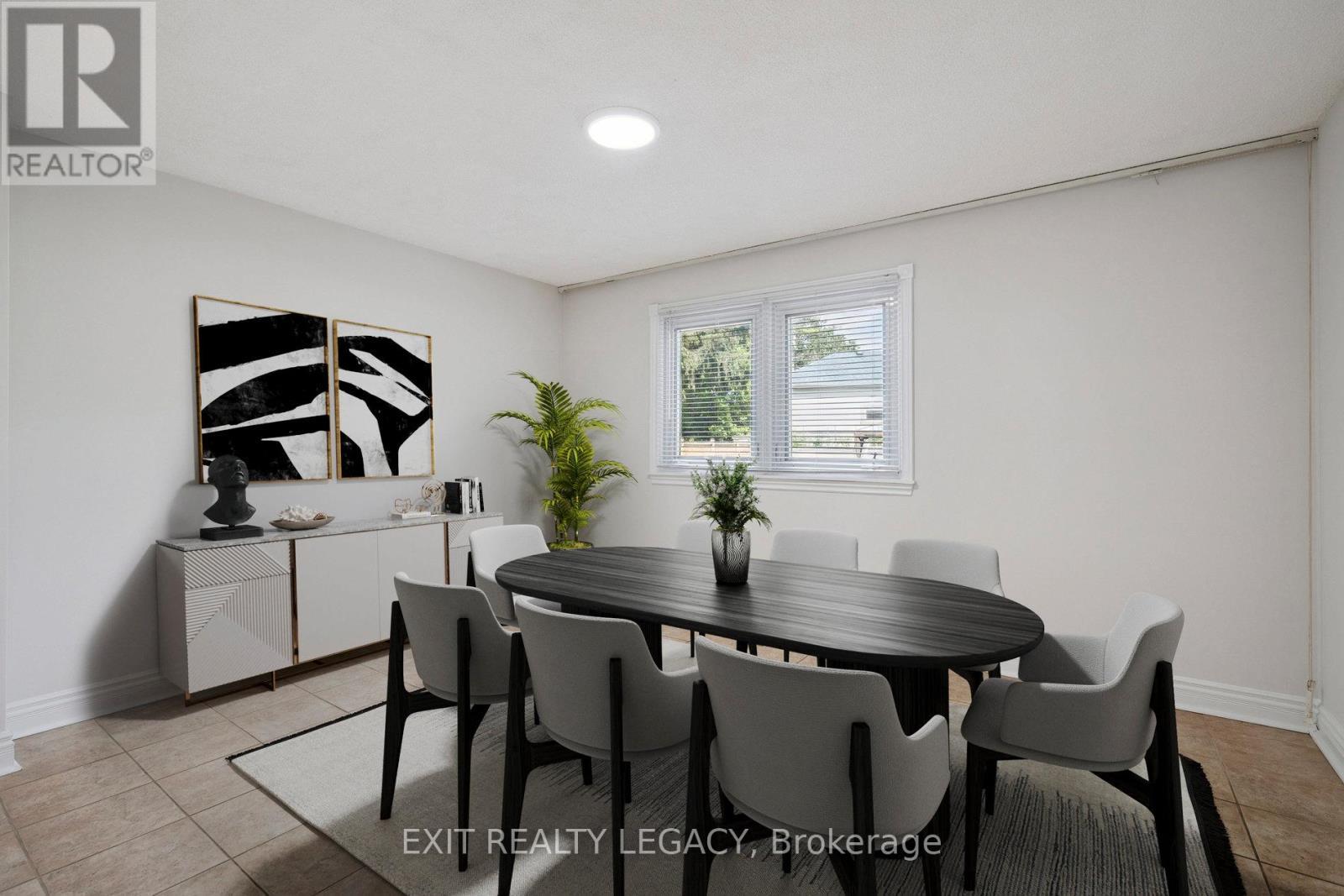 6 Muir Avenue, Toronto, ON - Indoor Photo Showing Dining Room