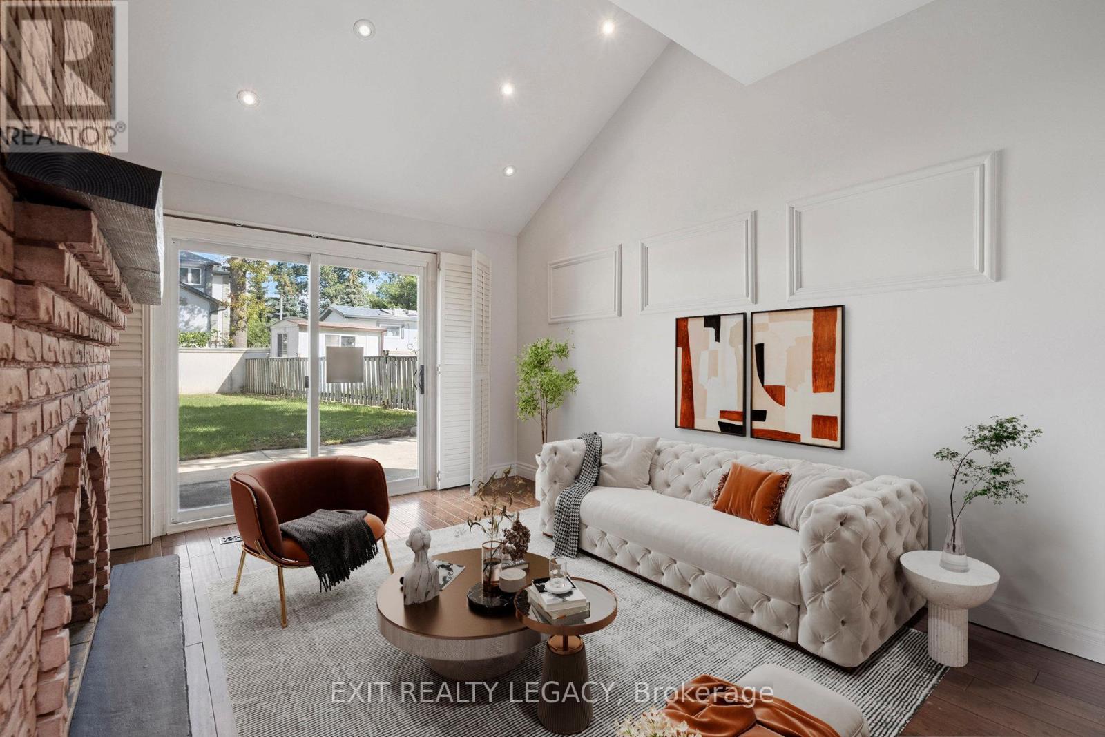6 Muir Avenue, Toronto, ON - Indoor Photo Showing Living Room With Fireplace