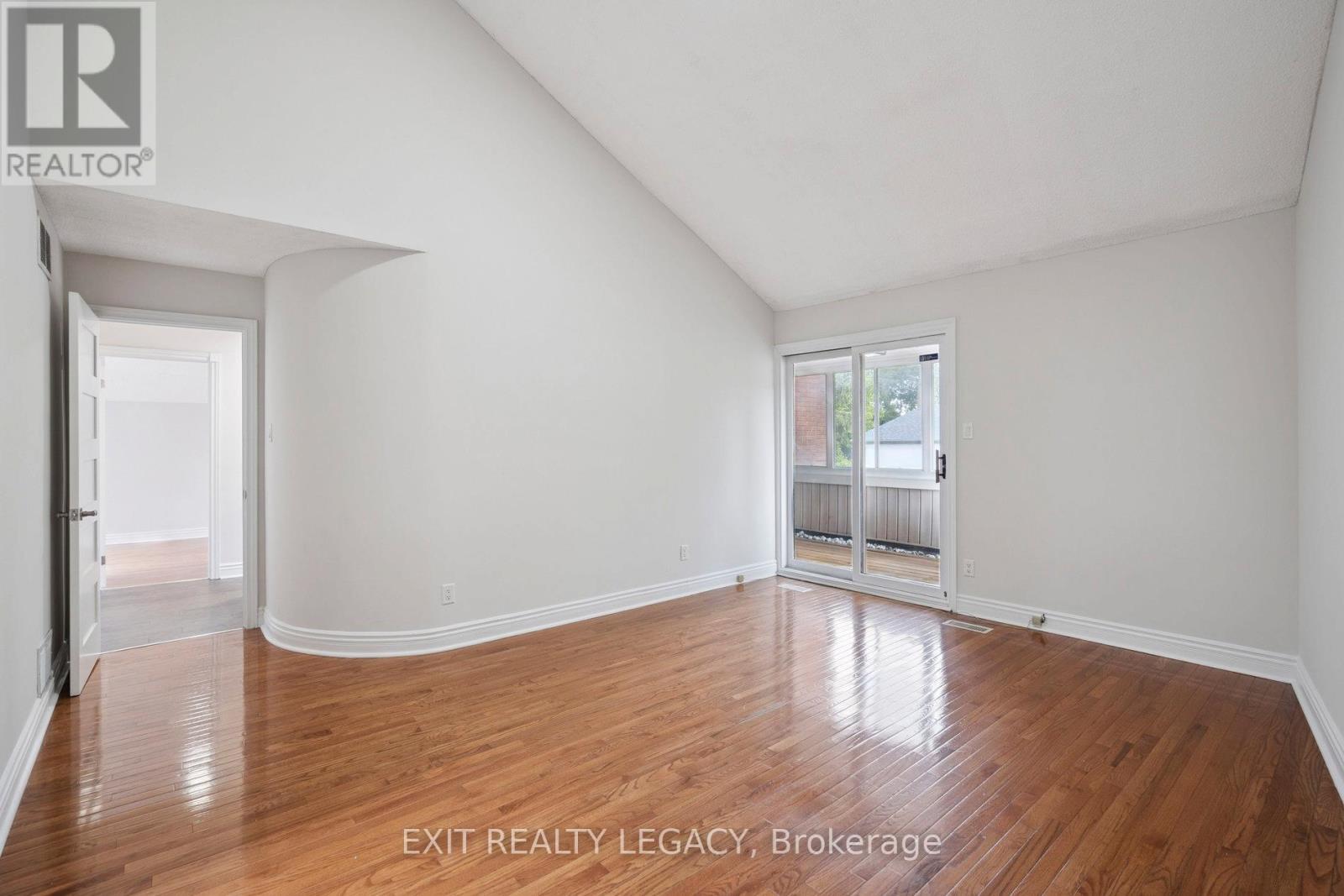 6 Muir Avenue, Toronto, ON - Indoor Photo Showing Other Room