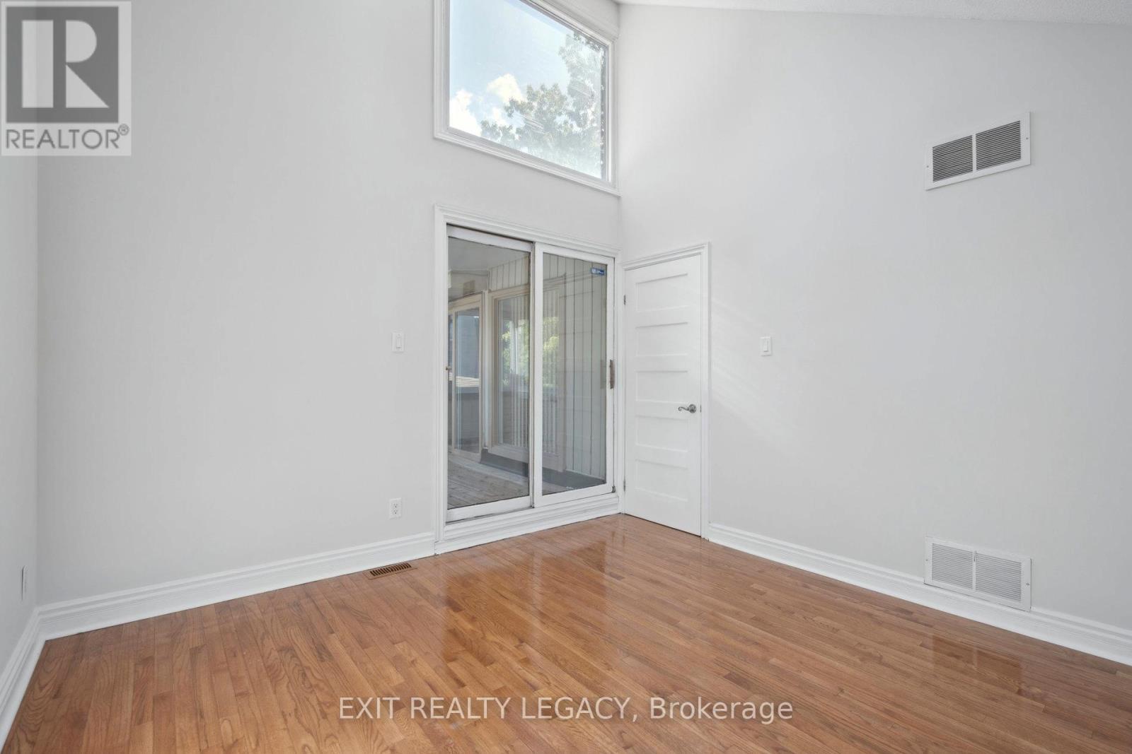 6 Muir Avenue, Toronto, ON - Indoor Photo Showing Other Room