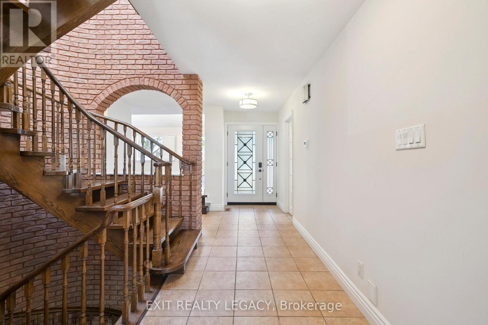 6 Muir Avenue, Toronto, ON - Indoor Photo Showing Other Room